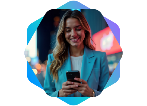 mulher com celular na mão