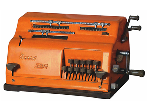 Mquina de Calcular Facit, modelo Z5R, de origem alem, utilizada a partir da dcada de 50.