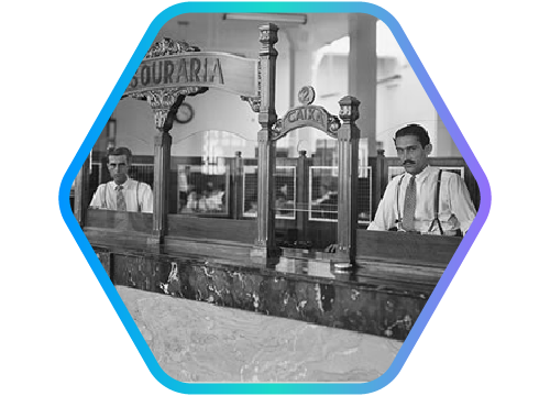 Foto antiga da tesouraria de uma ag�ncia.